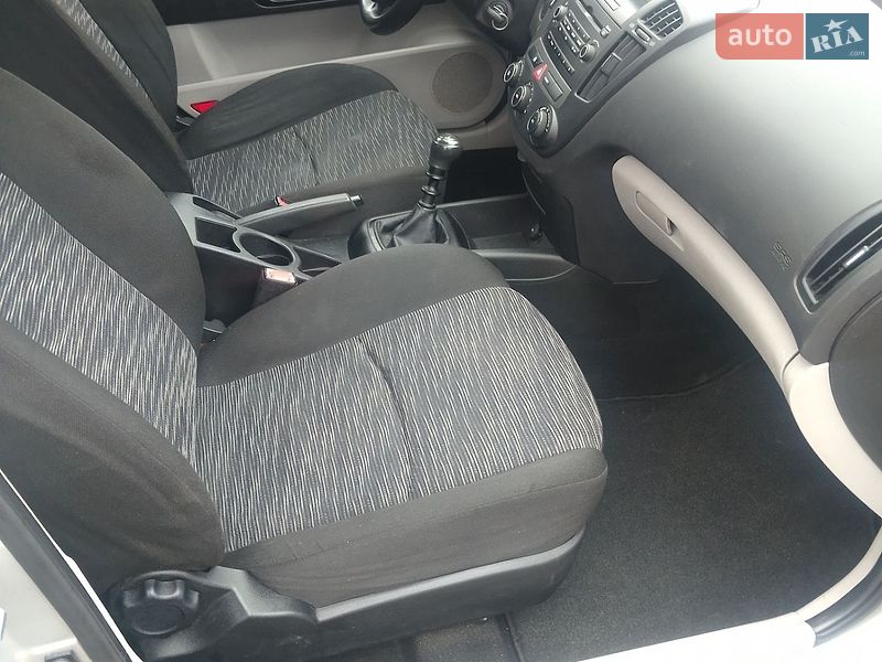 Хэтчбек Kia Ceed 2007 в Броварах фото 11 Хэтчбек Kia Ceed 2007 в Броварах