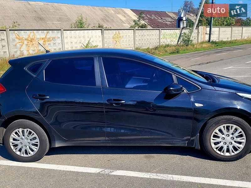 Хэтчбек Kia Ceed 2014 в Киеве