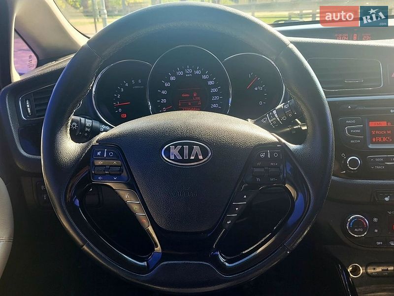 Хэтчбек Kia Ceed 2014 в Киеве