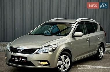 Kia Ceed  2010