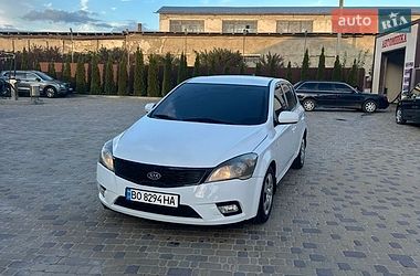 Kia Ceed  2011