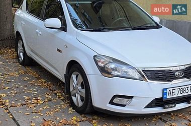 Kia Ceed  2011
