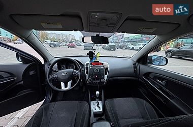 Kia Ceed  2011