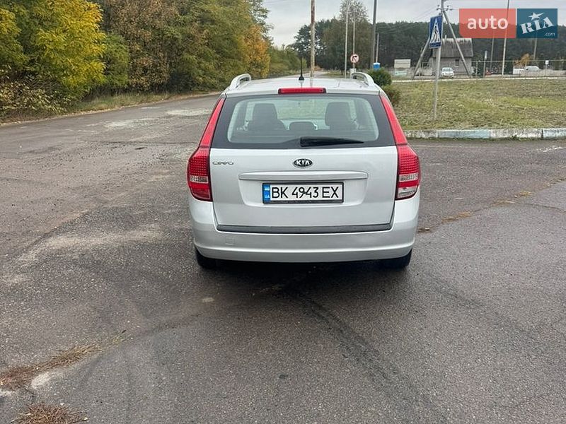 Універсал Kia Ceed 2010 в Рівному