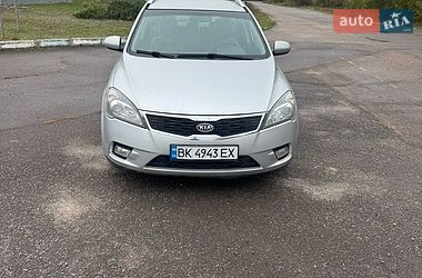 Універсал Kia Ceed 2010 в Рівному