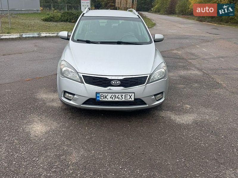 Універсал Kia Ceed 2010 в Рівному