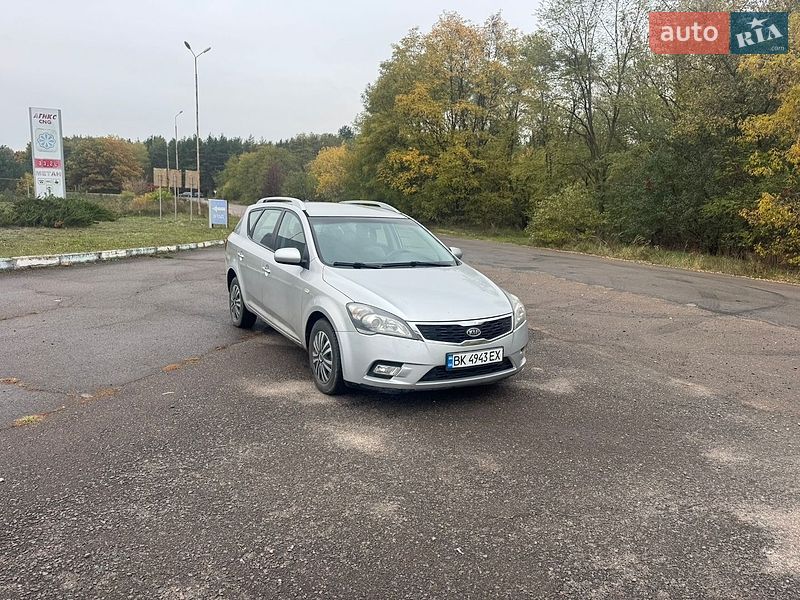 Універсал Kia Ceed 2010 в Рівному