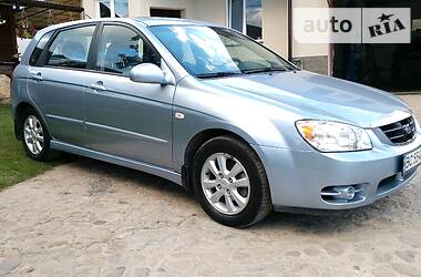 Kia Cerato  2004