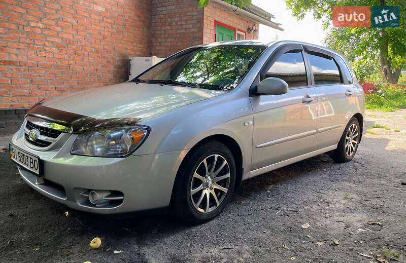 Хетчбек Kia Cerato
