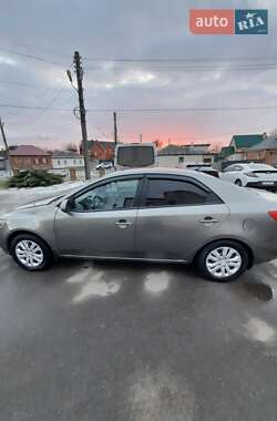 Kia Cerato  2011