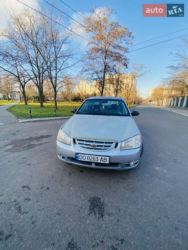 Kia Cerato 2004 года в Одессе