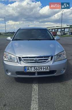 Kia Cerato  2005