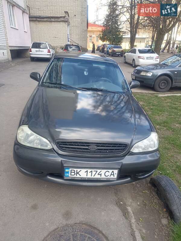Kia Clarus