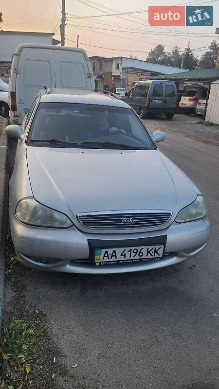 Універсал Kia Clarus