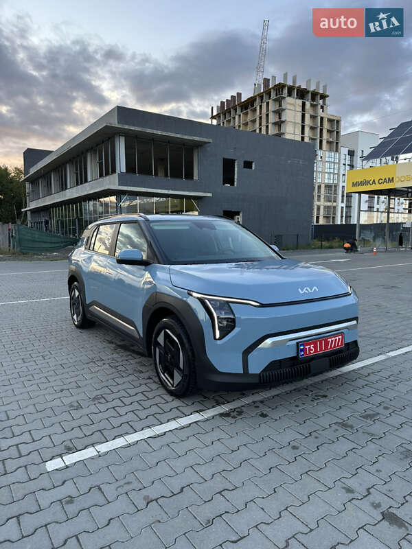 Позашляховик / Кросовер Kia EV3