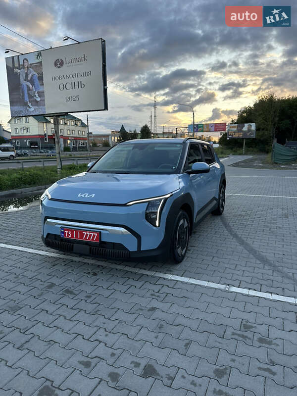 Позашляховик / Кросовер Kia EV3