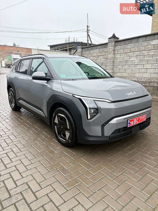 Позашляховик / Кросовер Kia EV3