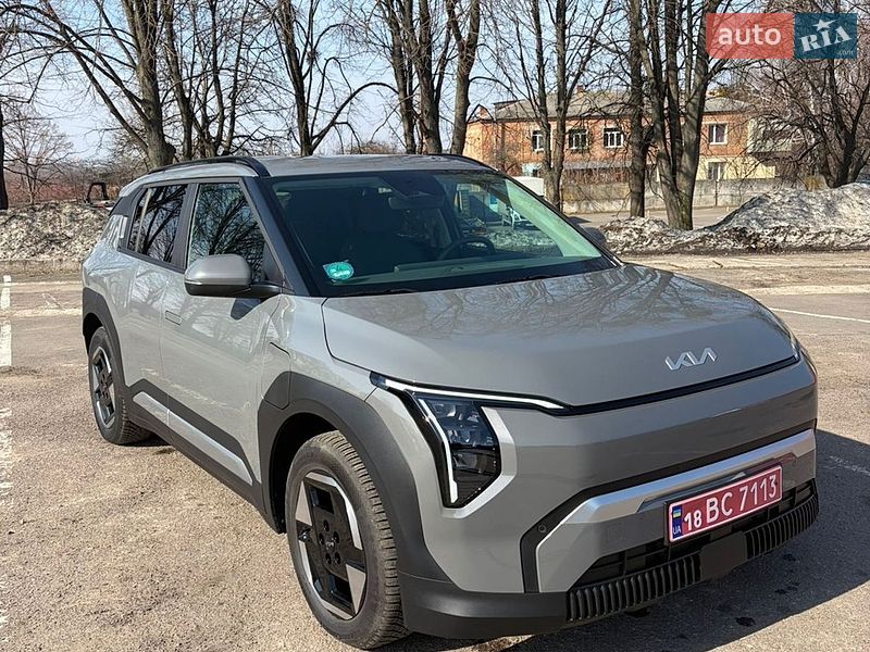 Позашляховик / Кросовер Kia EV3