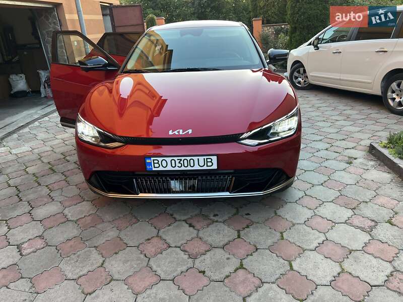 Легковые Kia EV6