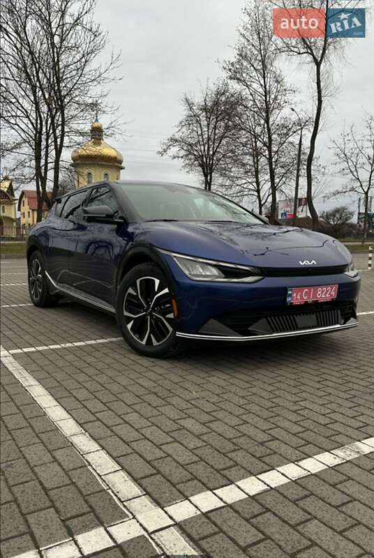 Позашляховик / Кросовер Kia EV6