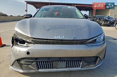 Kia EV6  2024