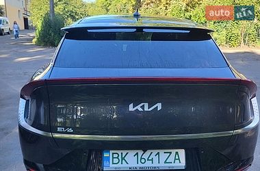 Позашляховик / Кросовер Kia EV6 2024 в Рівному