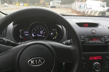 Kia Forte HYBRID 2011