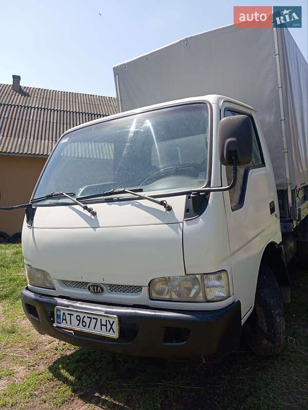 Kia K3000