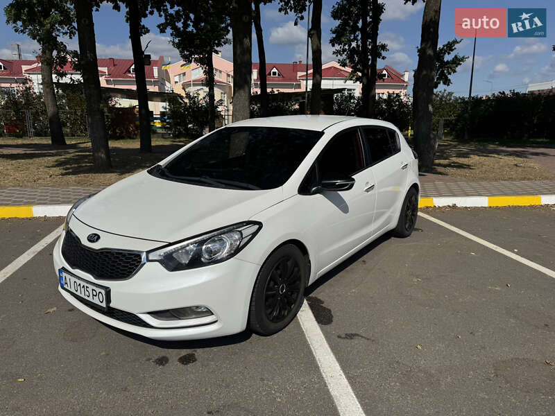 Хетчбек Kia K3