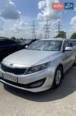Kia K5  2011