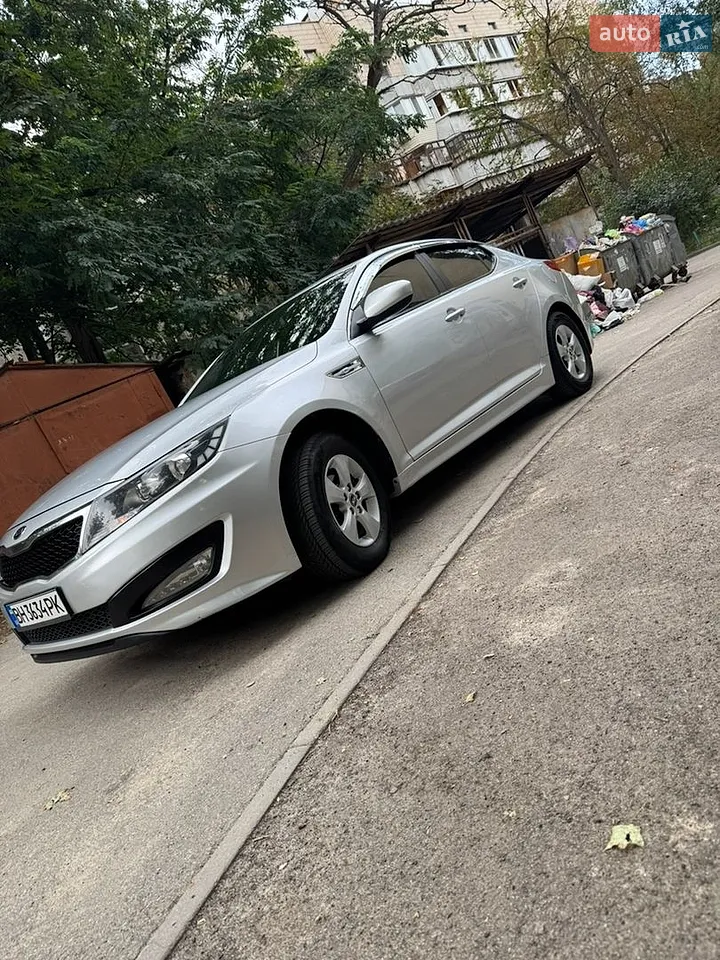 2011 Kia K5 - мініатюра 2