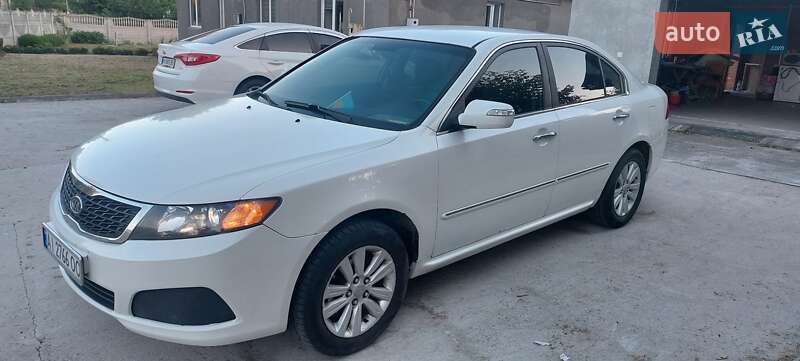 Седан Kia Lotze