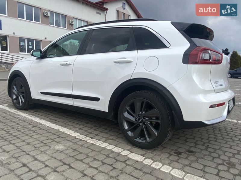 Внедорожник / Кроссовер Kia Niro 2017 в Львове фото 8 Внедорожник / Кроссовер Kia Niro 2017 в Львове