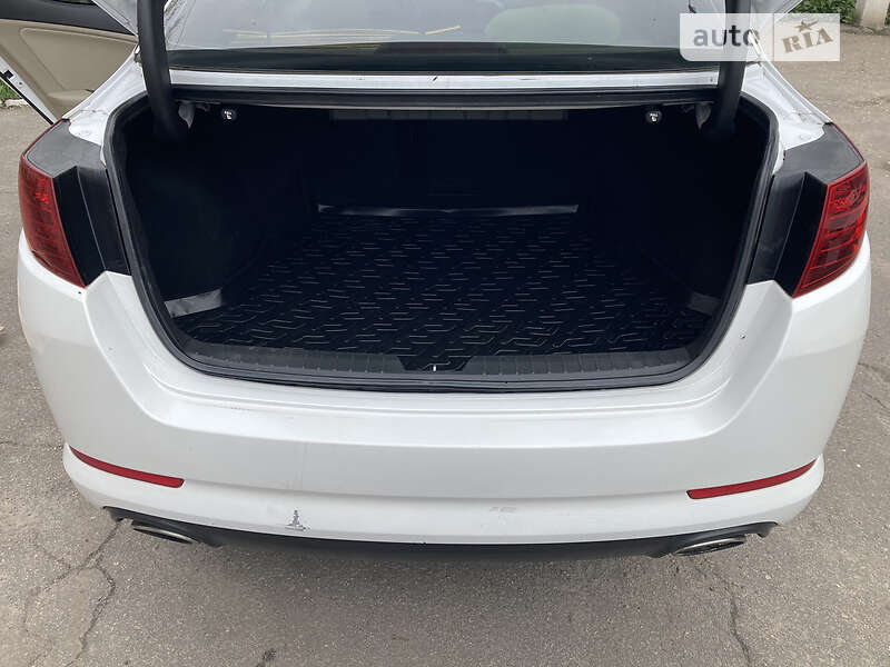 Седан Kia Optima 2013 в Кропивницком