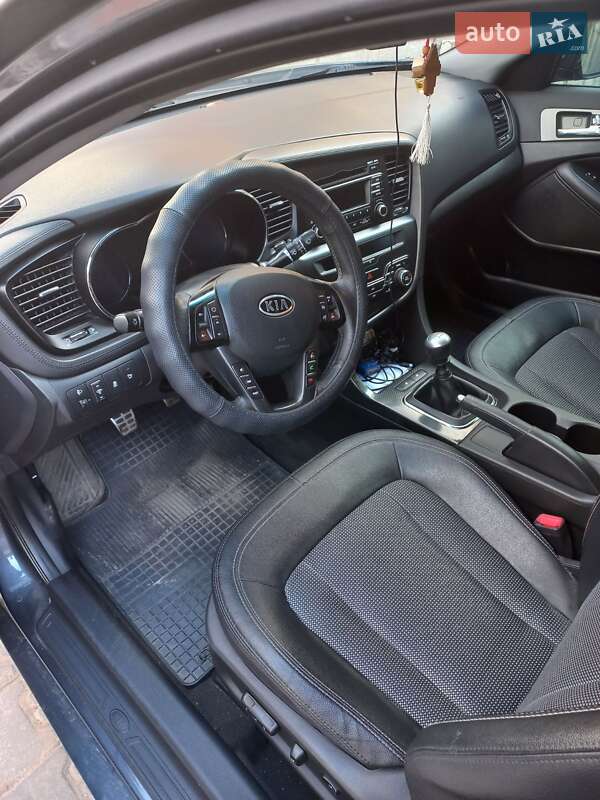 Седан Kia Optima 2012 в Хмельницькому