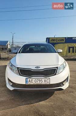 Седан Kia Optima 2012 в Днепре