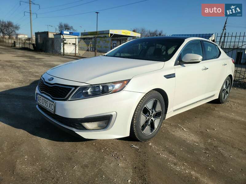 Седан Kia Optima 2012 в Днепре