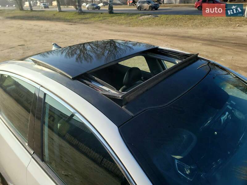 Седан Kia Optima 2012 в Днепре