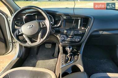 Седан Kia Optima 2012 в Днепре