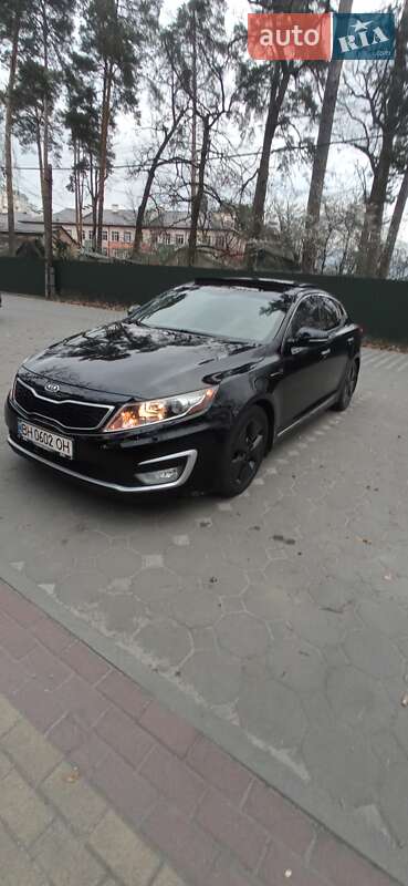 Седан Kia Optima