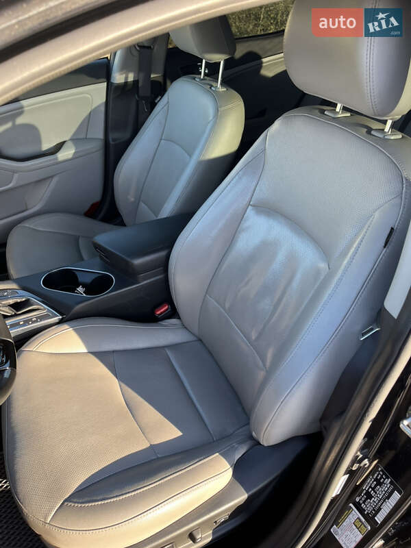Седан Kia Optima 2014 в Кривому Розі