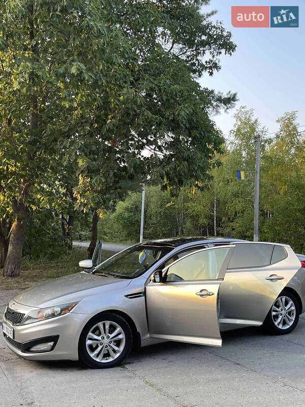 Седан Kia Optima 2013 в Вишгороді
