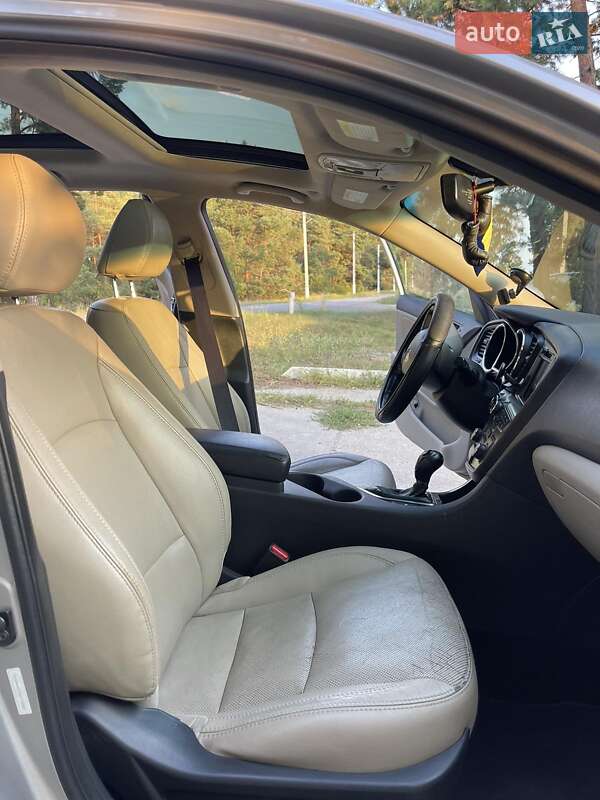 Седан Kia Optima 2013 в Вишгороді