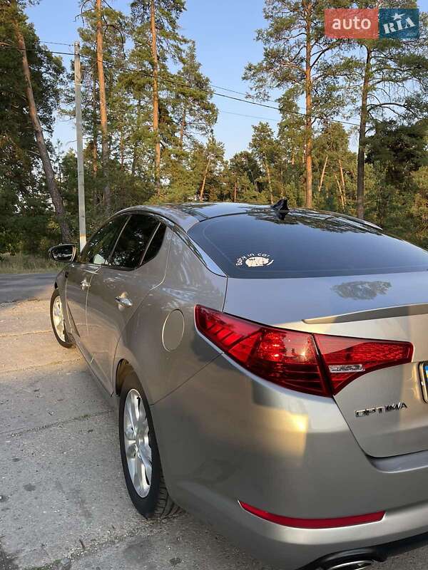 Седан Kia Optima 2013 в Вишгороді