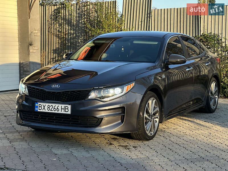 Седан Kia Optima 2017 в Ужгороде