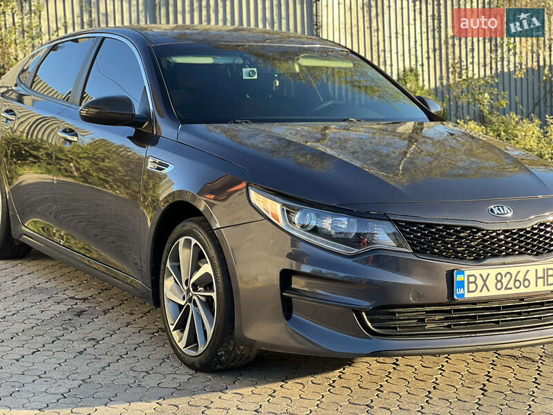 Седан Kia Optima 2017 в Ужгороде