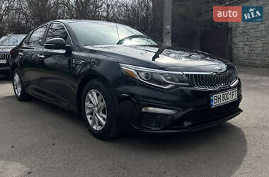 Kia Optima  2019