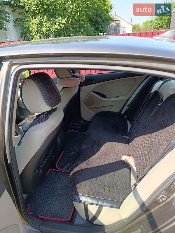 Седан Kia Optima 2013 в Золотоноші