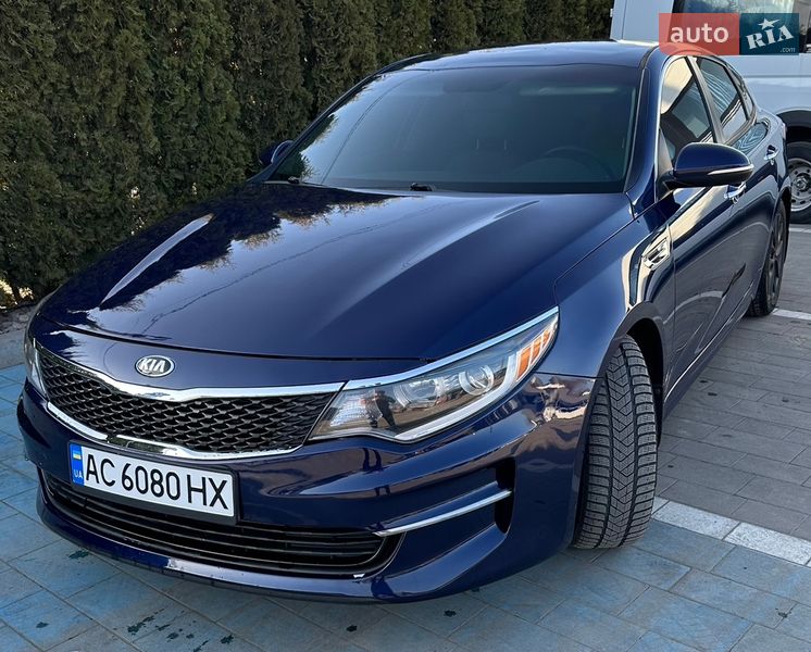 Седан Kia Optima