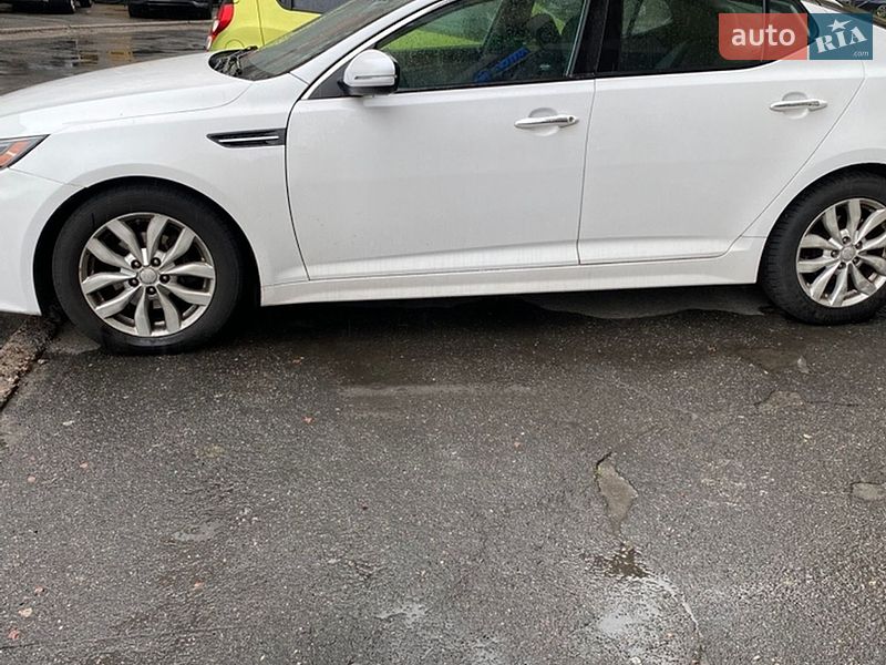 Седан Kia Optima 2014 в Києві
